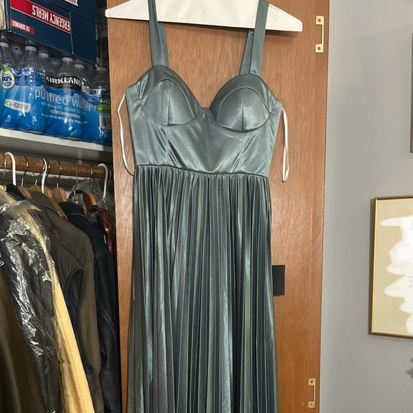 NWT Lulus Blue Grey Satin Pleated Bustier Maxi Dress - Picture 4 of 4